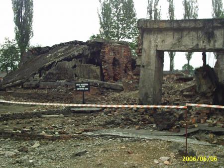 ce qu il reste du crematoire2