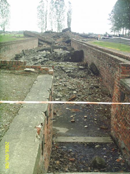ruines du crematoire1