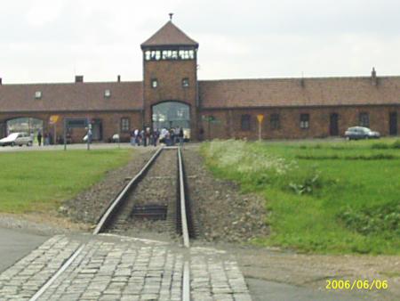 voyage en pologne juin2006-arriv� a birkenau