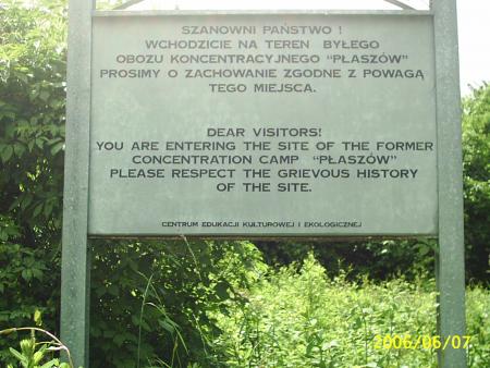 entr�e du camp de travail de plasow,premi�re �tape apr�s le ghetto et avant la d�portation