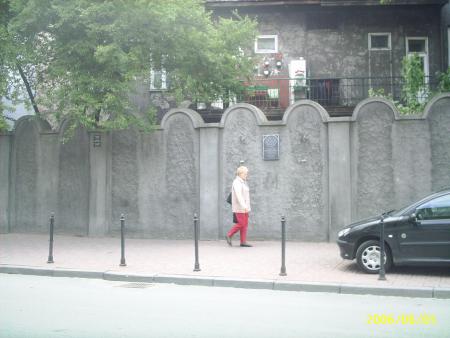 vestige du mur du ghetto de cracovie