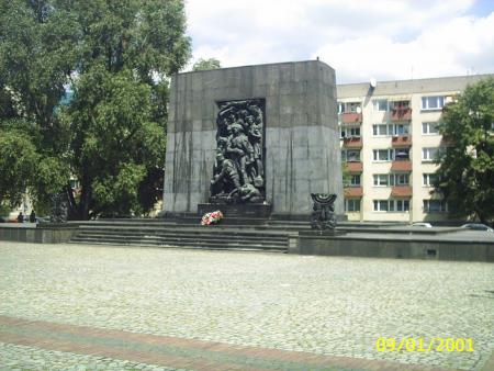 place des heros du ghetto